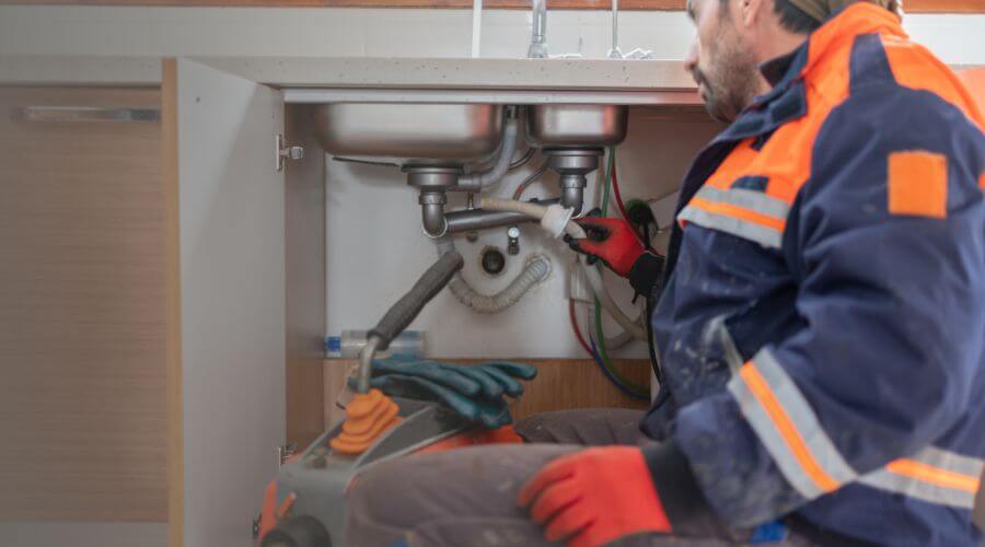Professional slab leak plumber services in Geuda Springs, KS